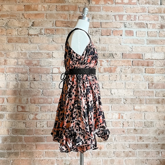 Abstract Print Dress with Beaded Detail - Picture 6 of 16